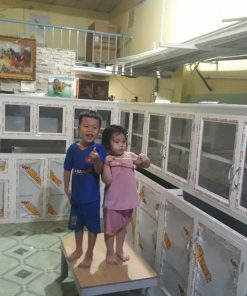 làm tủ nhôm kính quận 8