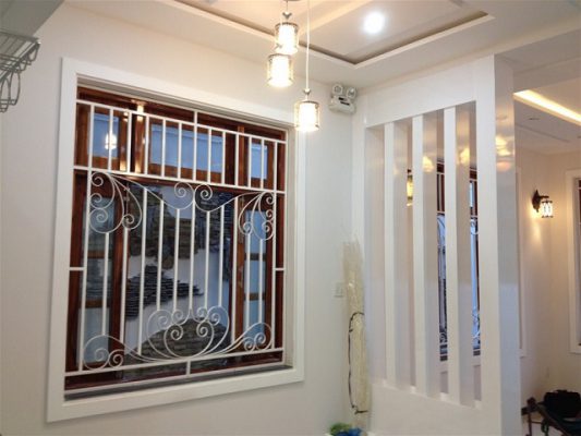 Thợ làm khung bảo vệ sắt tại Quận 4