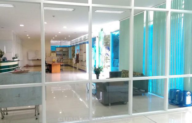 Thợ làm nhôm kính tại Quận 8